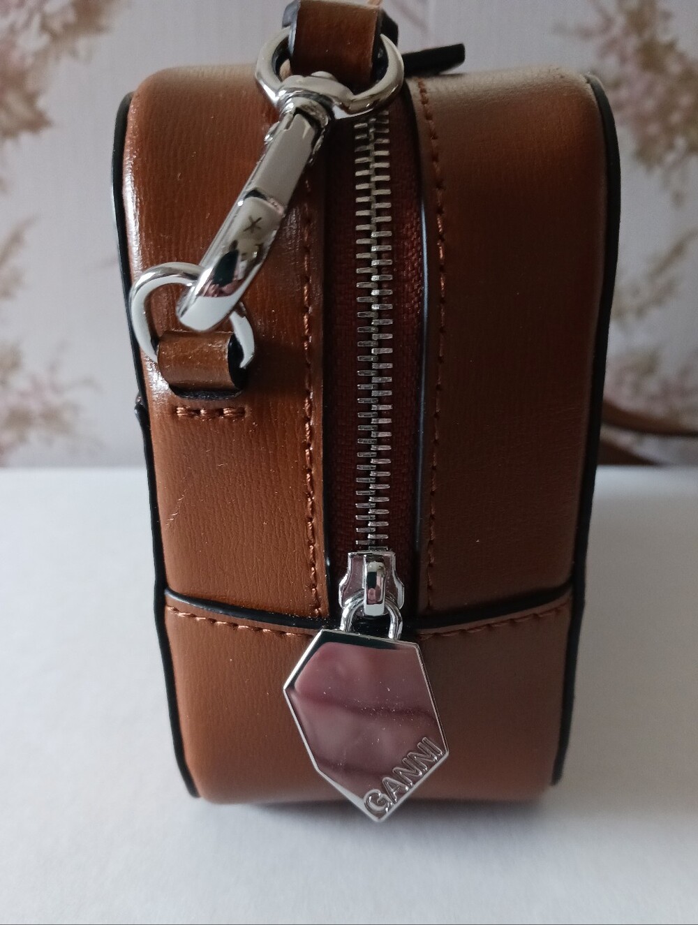 GANNI Cognac Textured Leather Crossbody Bag Adjustable Strap - Picture 3 of 9